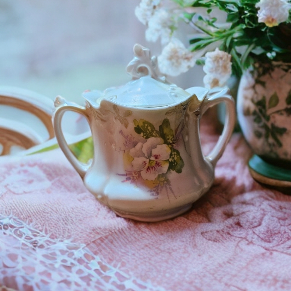 R.S. Prussia Floral Cream Sugar Bowl 🌸 #SugarBowl #Floral #Prussia 🌸💐🌷